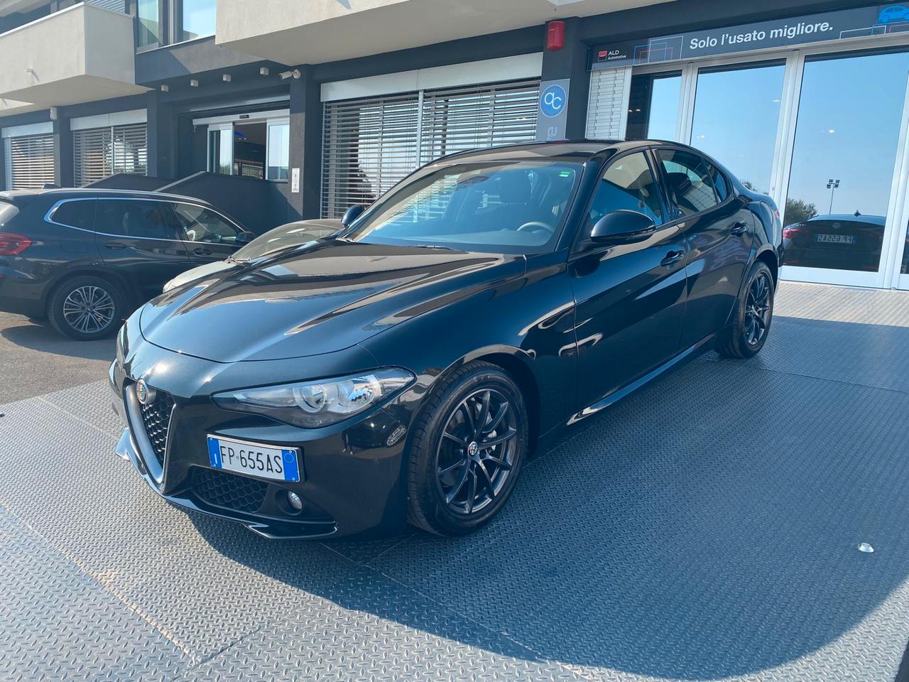 Alfa Romeo Giulia 2.2 Turbodiesel 150 CV Business Launch Edition