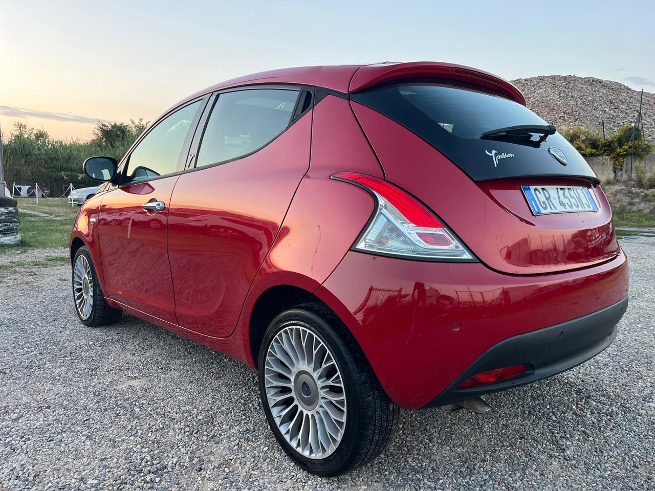 Lancia Ypsilon 1.3 MJT 16V 95 CV 5 porte S&S Gold
