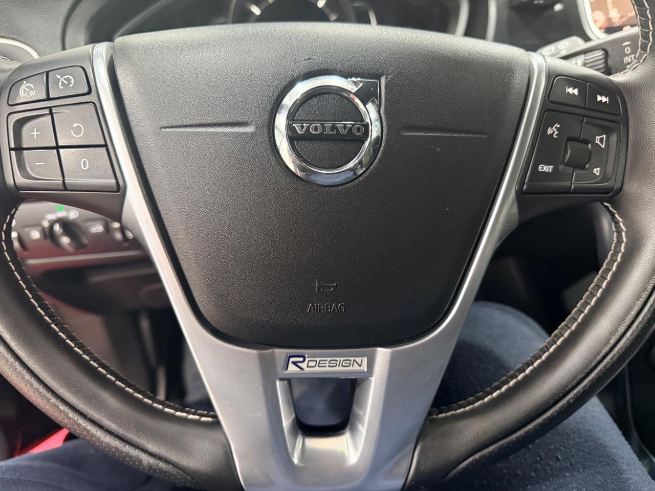 Volvo V40 D3 R-design