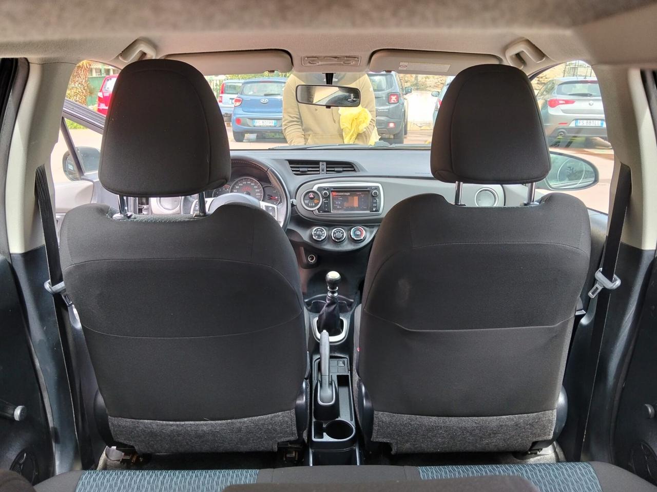 TOYOTA YARIS 1.4 D4D 5 PORTE NAVY CON GARANZIA