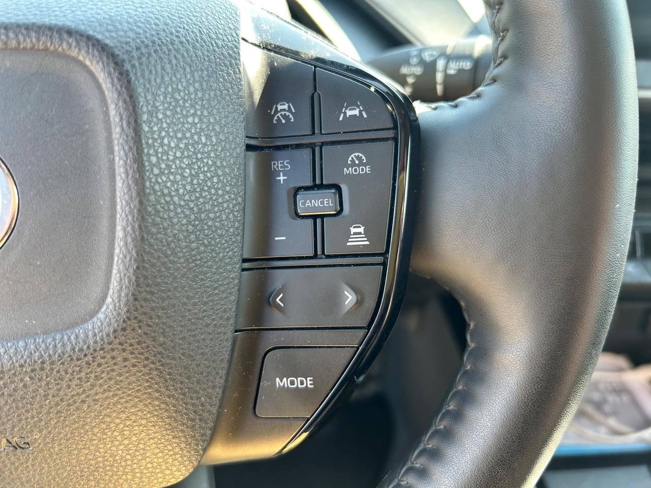 Toyota Prius 2.0 Plug-in Hybrid Lounge