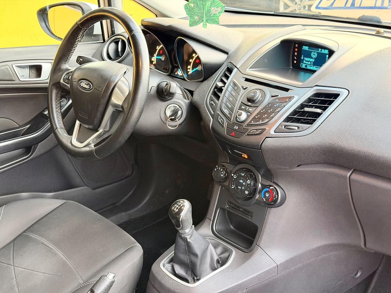 Ford Fiesta 1.2 44kw Titanium OK NEOPATENTATI UNIP
