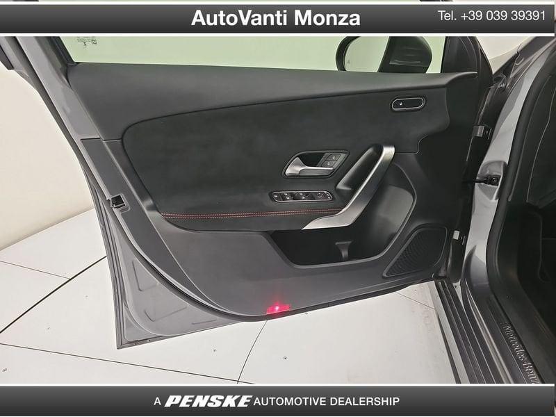 Mercedes-Benz Classe A A 180 AMG Line Premium auto