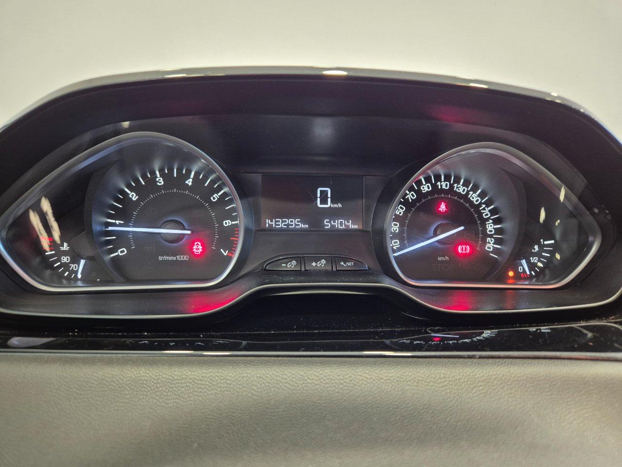 Peugeot 208 1.2 puretech Active gpl 5P - NEOPATENTATI - Sens. Park. - Bluetooth