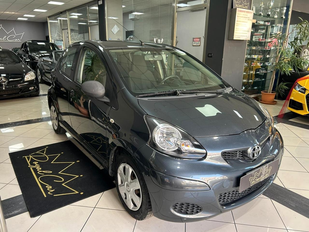 Toyota Aygo 1.0 12V VVT-i 5 porte Sol