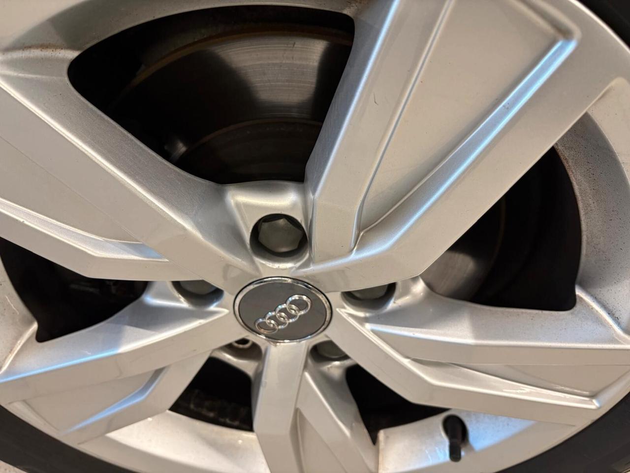 Audi A4 Avant BUSINESS 2.0 TDI S tronic