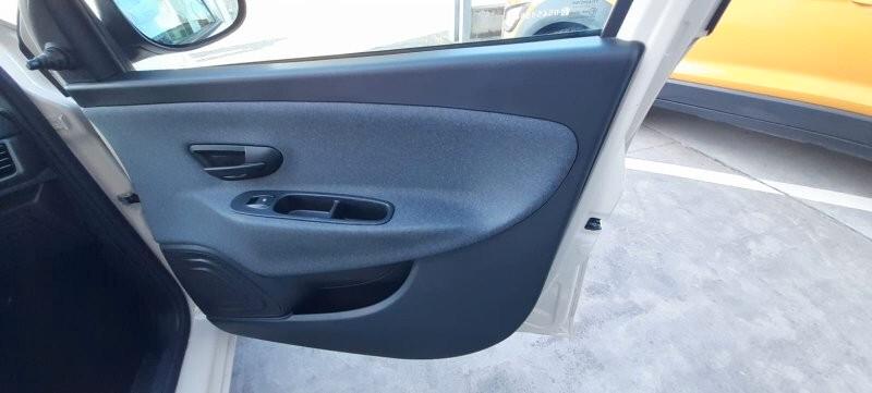 Lancia Ypsilon 1.2 69 CV 5 porte S&S Elefantino Blu