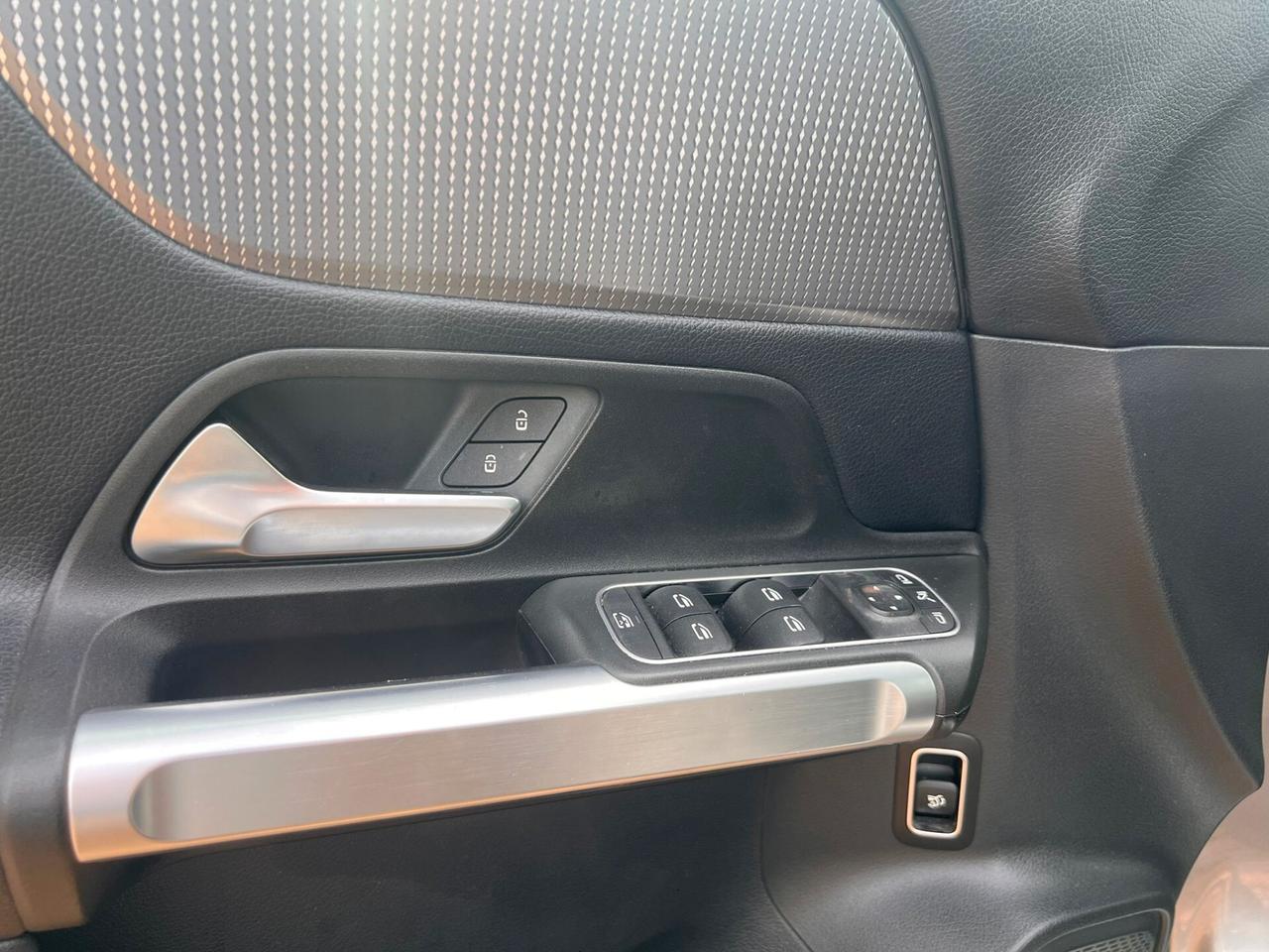 Mercedes-benz GLB 180 d Automatic Business