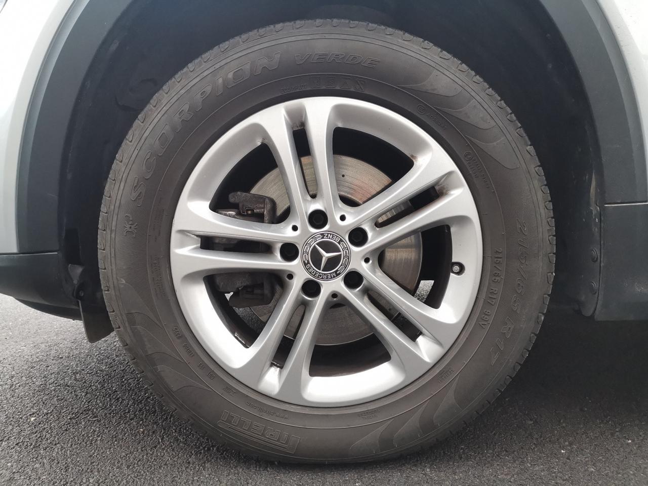 Mercedes-Benz GLB - X247 2019 - GLB 180 d Sport Plus Easy Tech auto