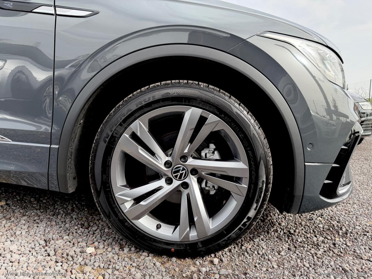 VOLKSWAGEN Tiguan 2.0TDI R-LINE FULL LED NAVI AID ACTIVE INFO DISPLAY PELLE RETROCAMERA