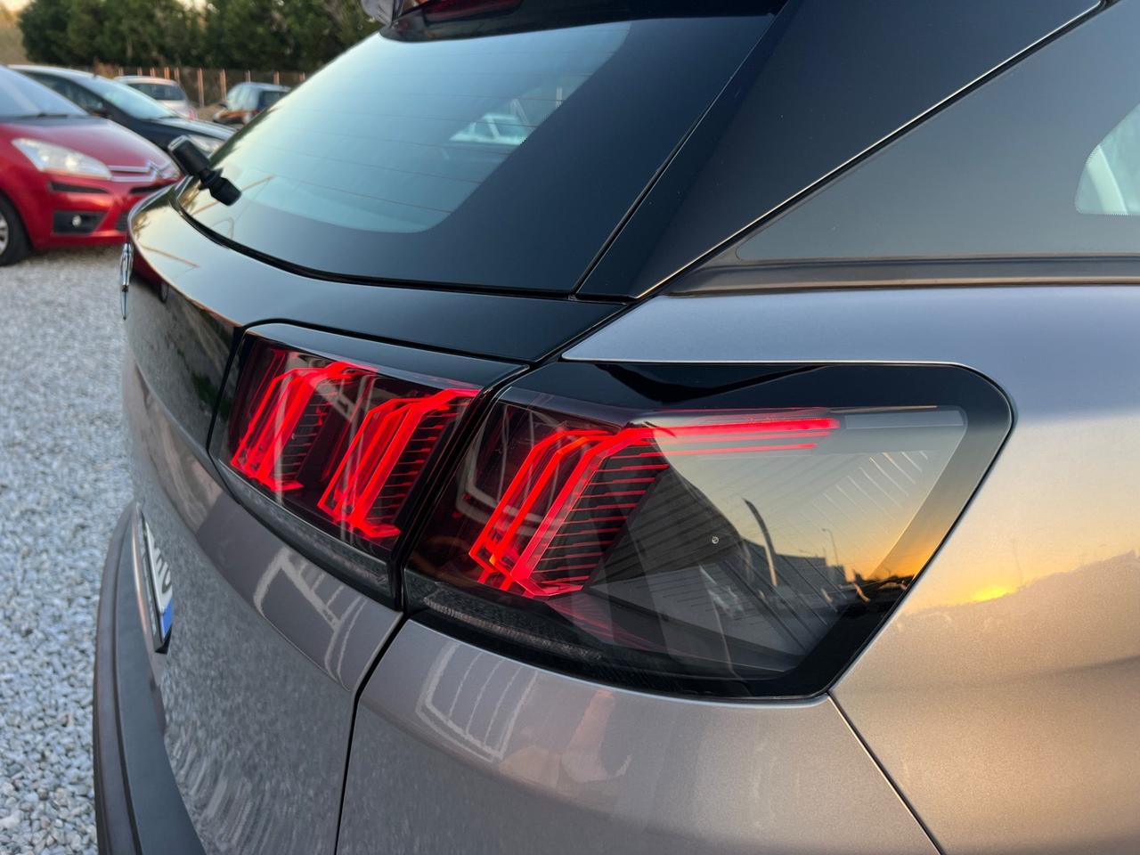 Peugeot 3008 BlueHDi 130 EAT8 Allure