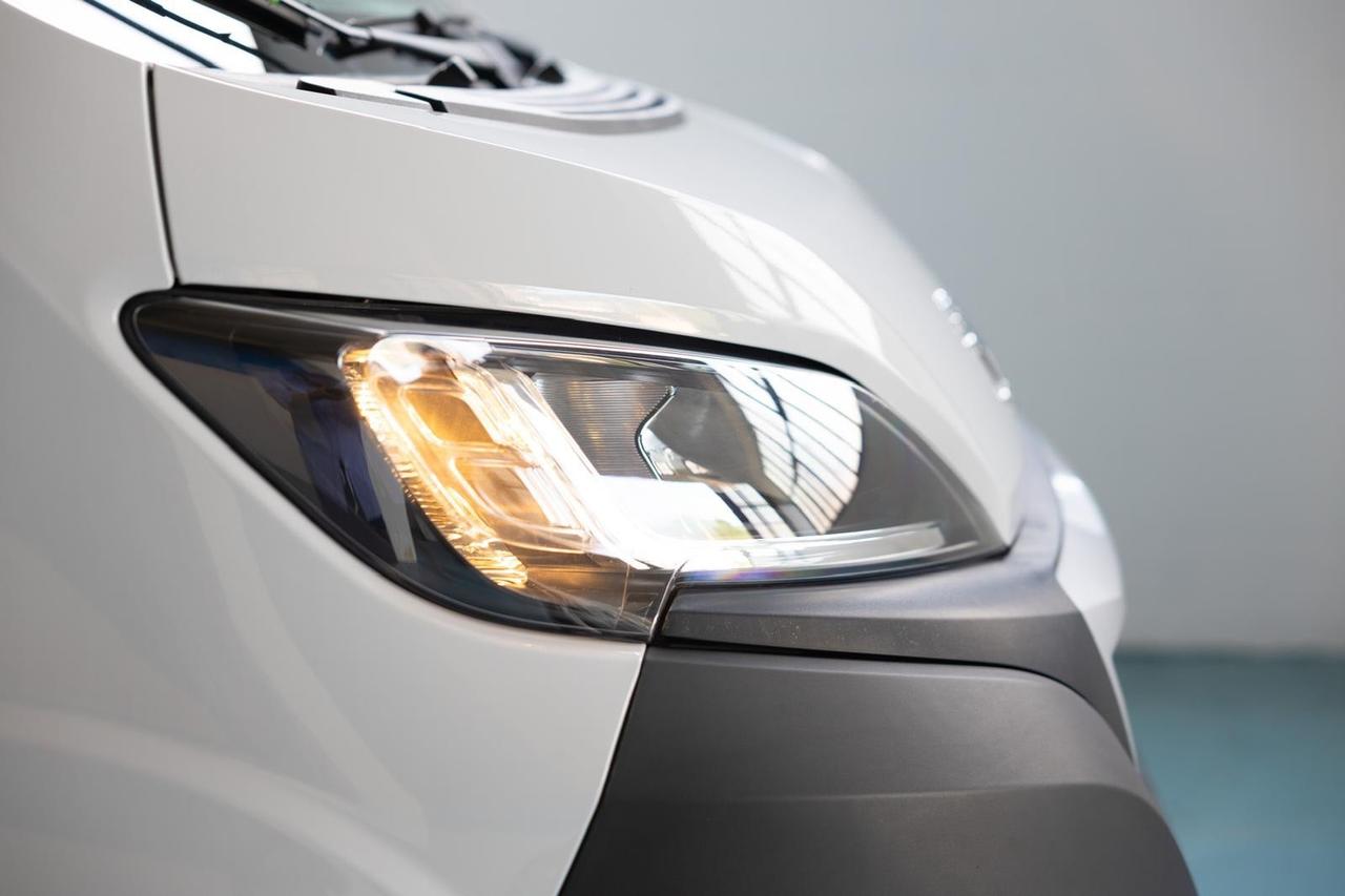Peugeot Boxer 2.2 bluehdi 140cv ses l2h2 iva esposta