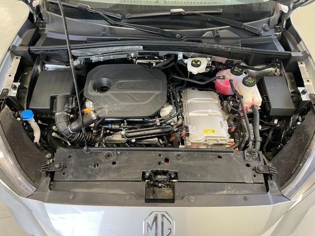 MG ZS 1.5 HYBRID+ LUXURY