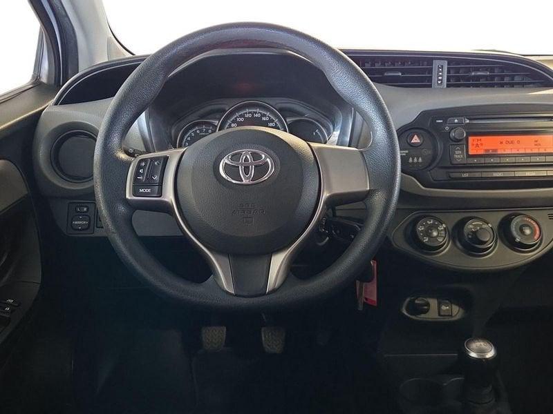 Toyota Yaris 3ª serie 1.0 5 porte Cool