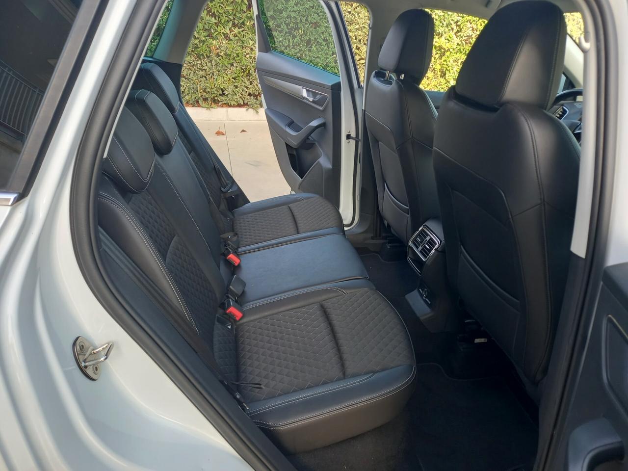 Skoda Karoq 1.6 TDI SCR Executive full