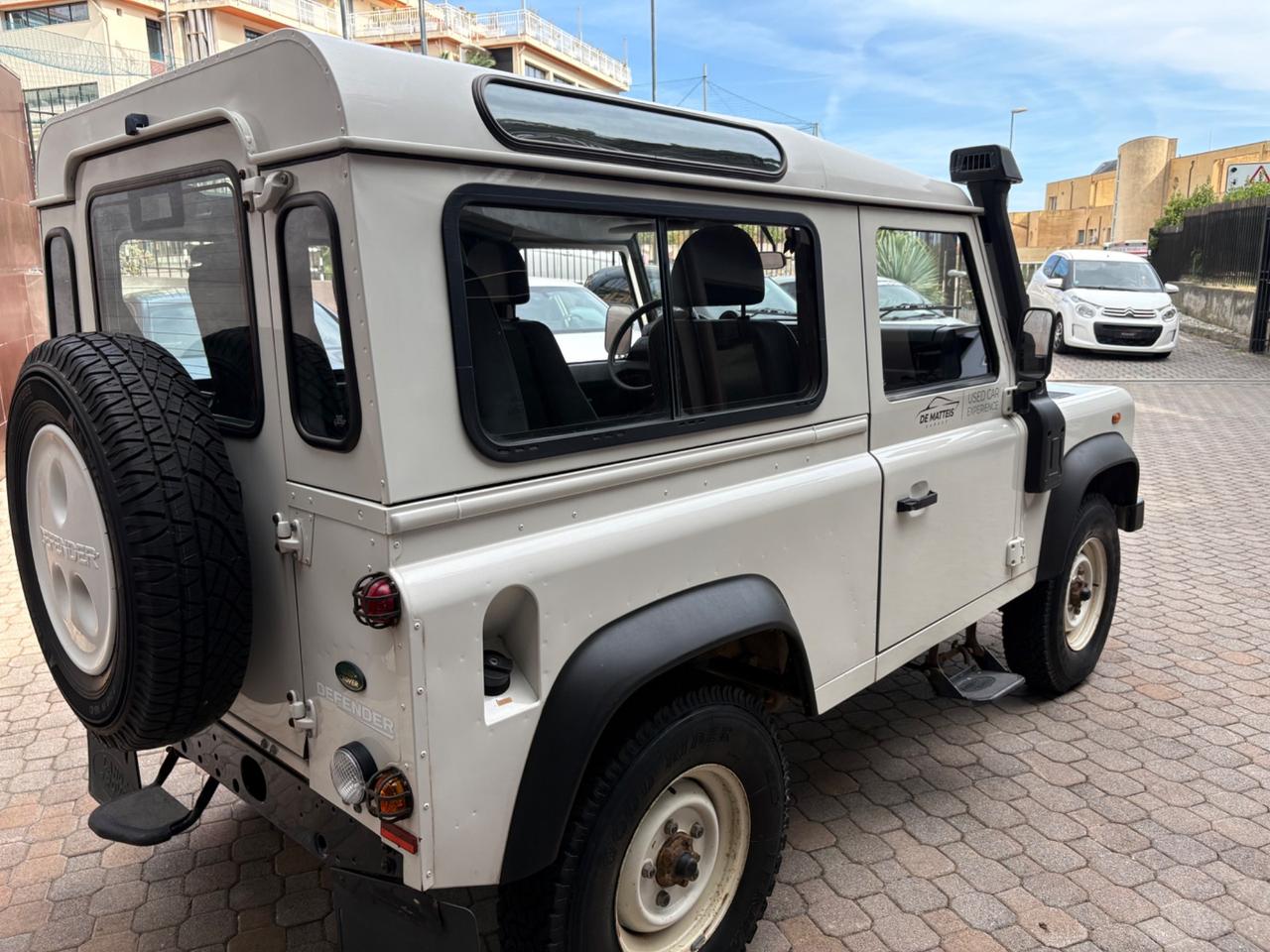 Land Rover Defender 90 2.4 TD4 Station Wagon E