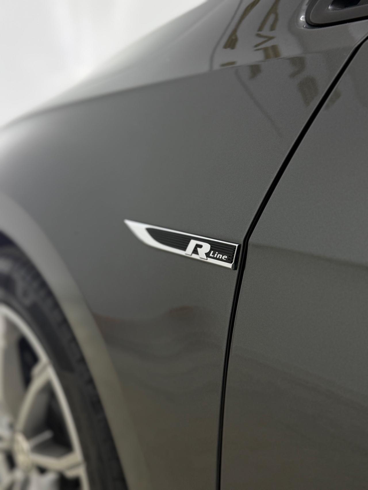 Volkswagen Golf 1.6 TDI 110 CV DSG R Line Italiana