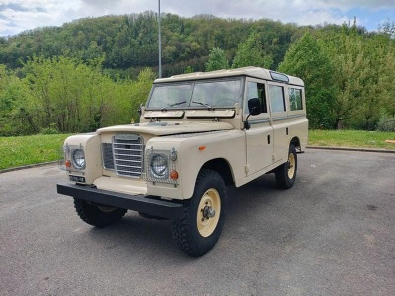 Land Rover 109 Serie III Land Rover Defender