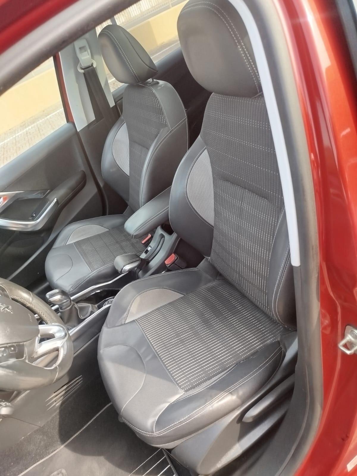 Peugeot 2008 1.6 e-HDi 115 CV Stop&Start Allure