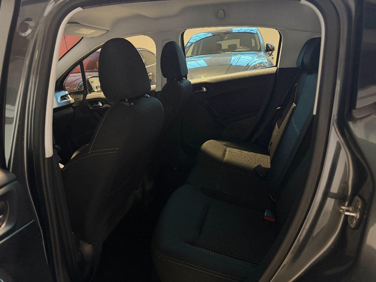 PEUGEOT - 208 - PureTech 82 5p. Allure