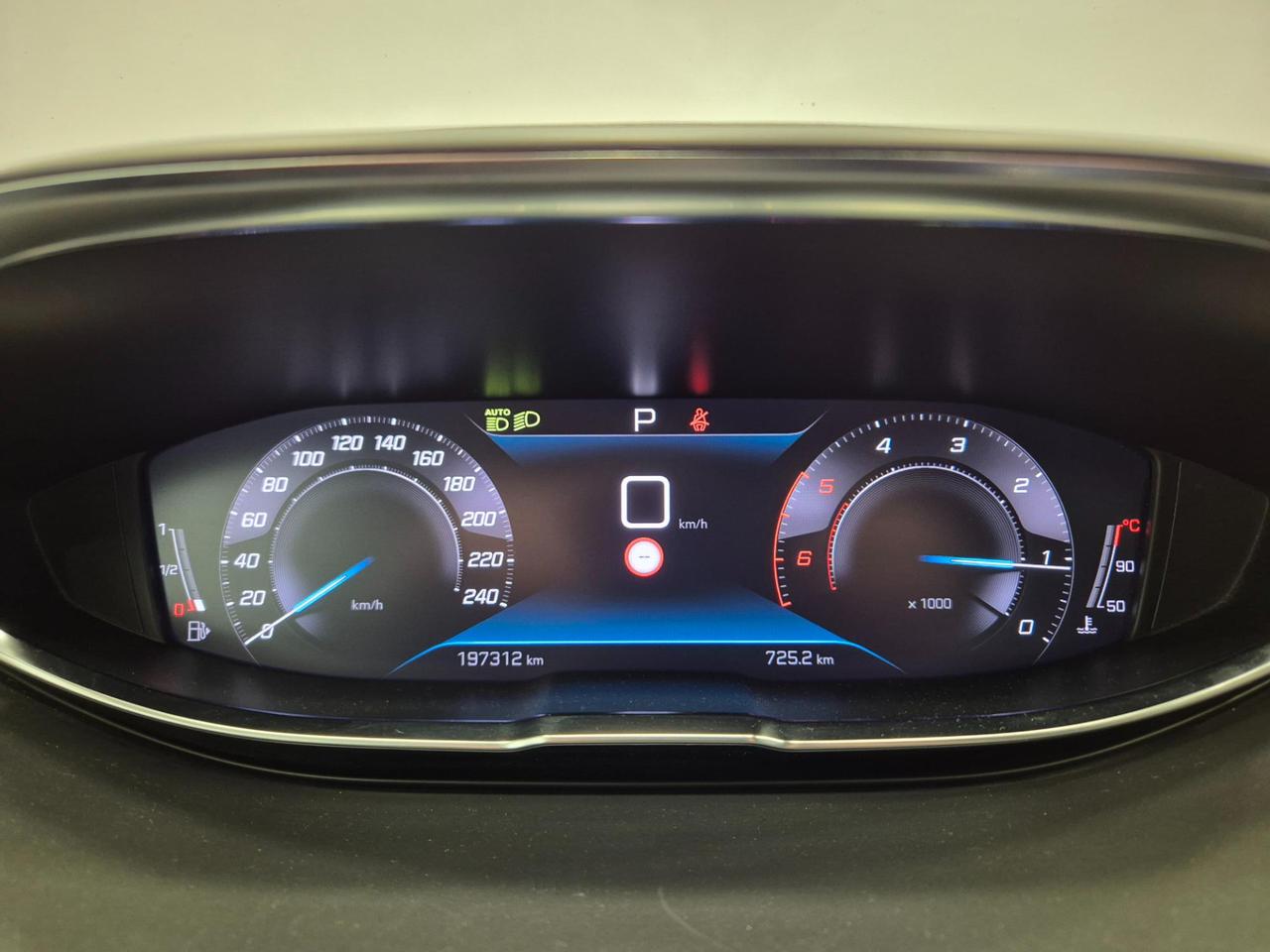 Peugeot 3008 1.5 bluehdi Allure s&s 130cv eat8 N1 - NEOPATENTATI - Cam - Carplay