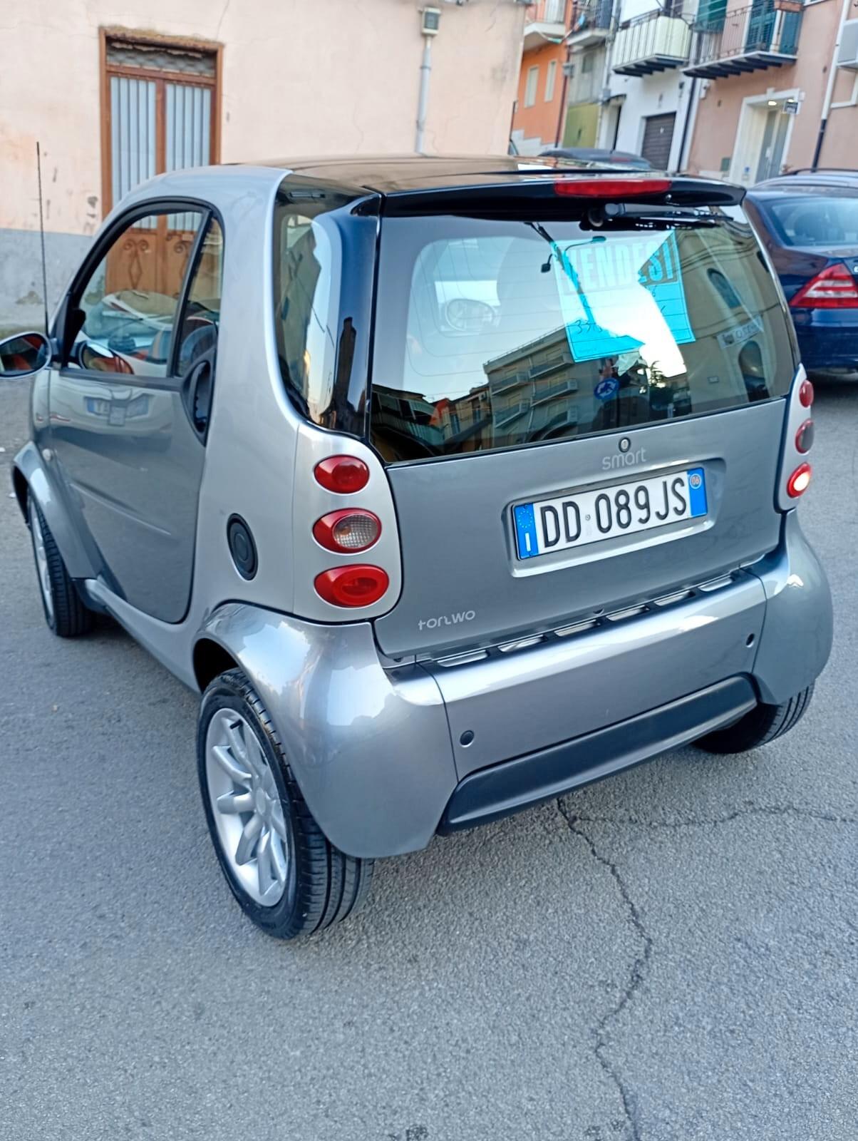 Smart ForTwo 700 coupé pure (45 kW)