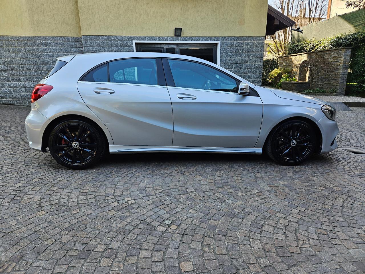 Mercedes-benz A 220 d Automatic Premium