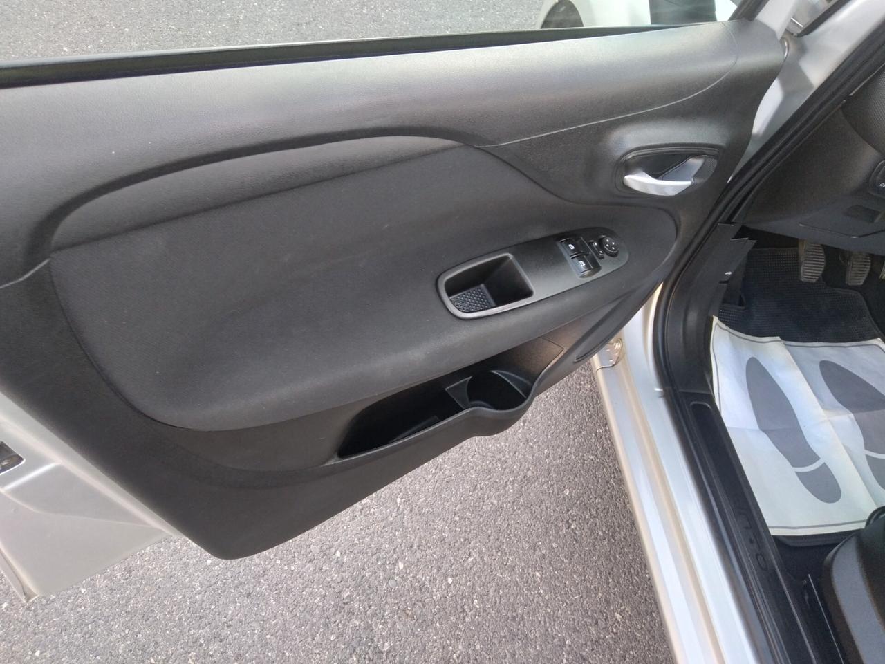Fiat Punto 1.4 S&S 8V 5 porte Lounge x neopatentati