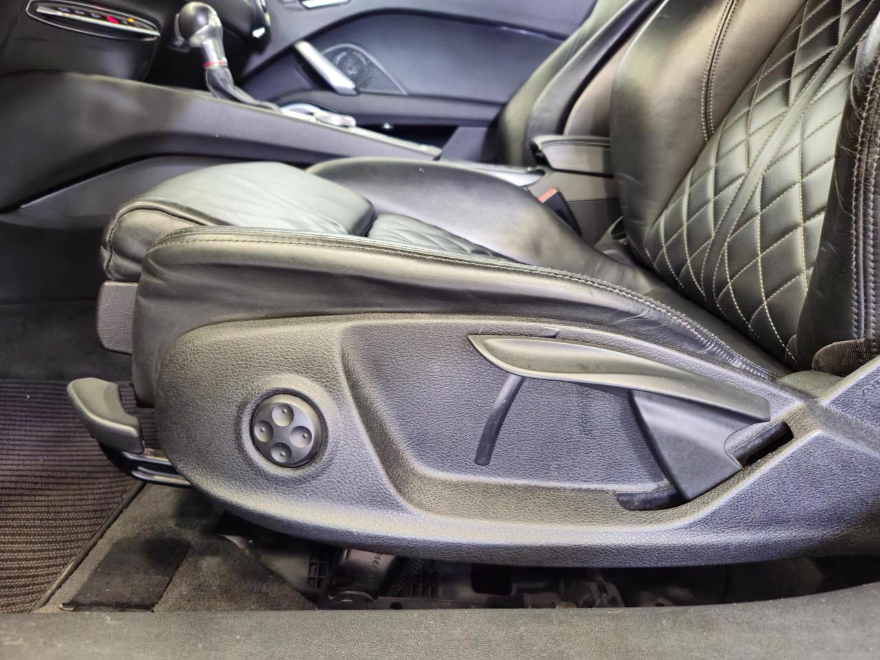 Audi TTS Coupe 2.0 tfsi quattro s-tronic - B&O - Sens. Park. - Lim.