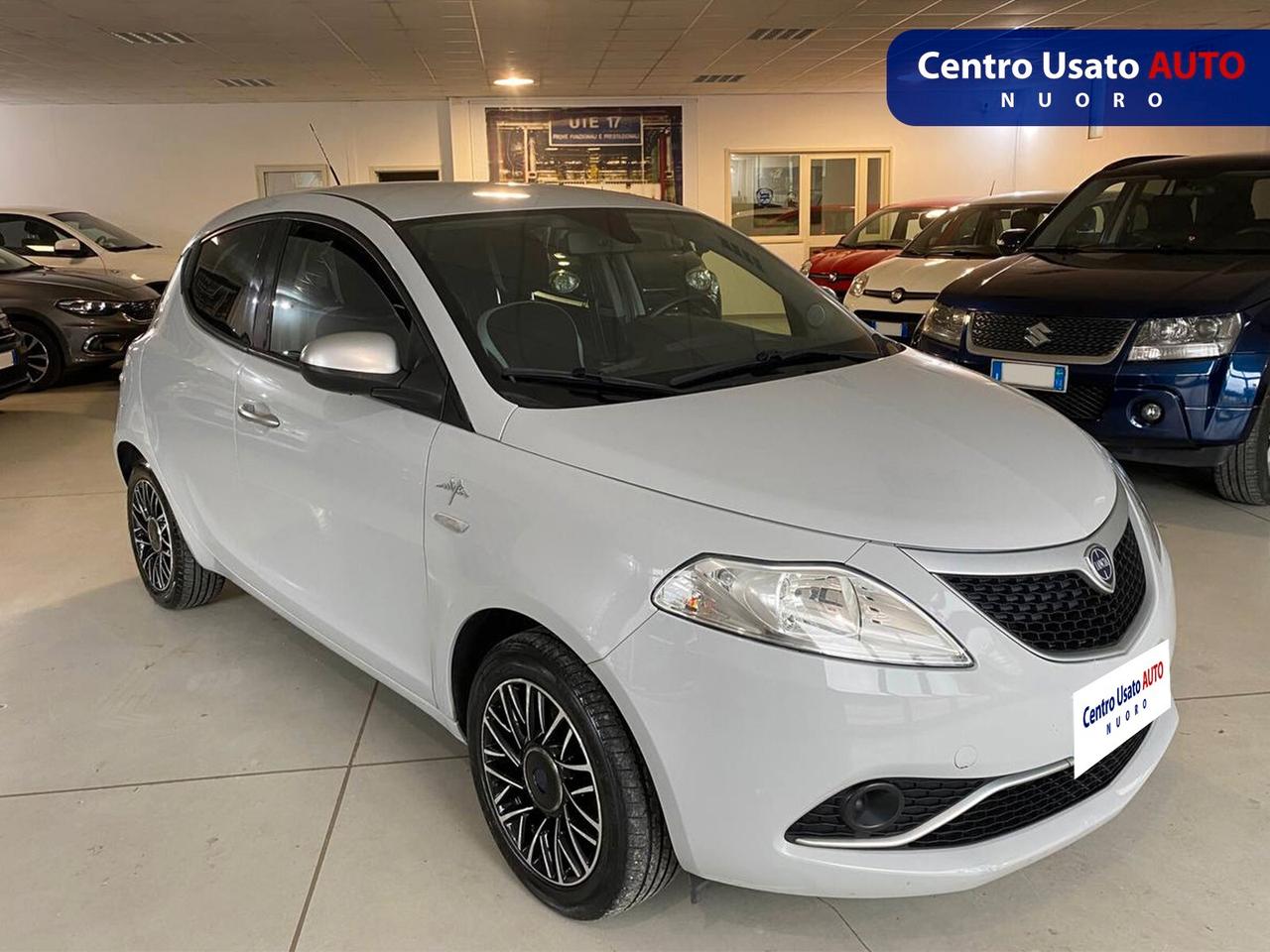 Lancia Ypsilon 1.2 69 CV 5 porte Mya