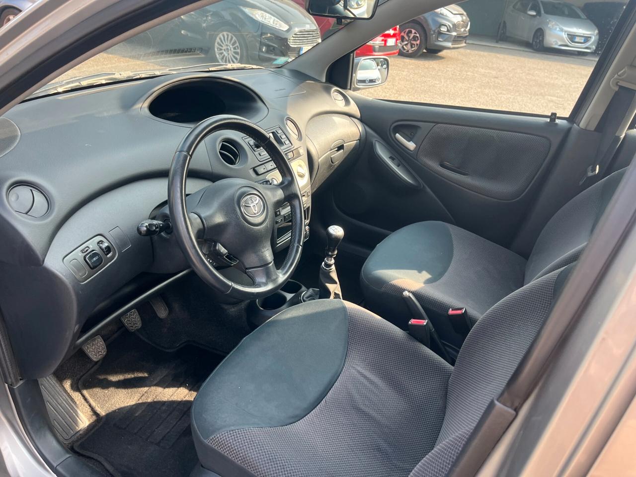 Toyota Yaris 1.0i 16V cat 5 porte
