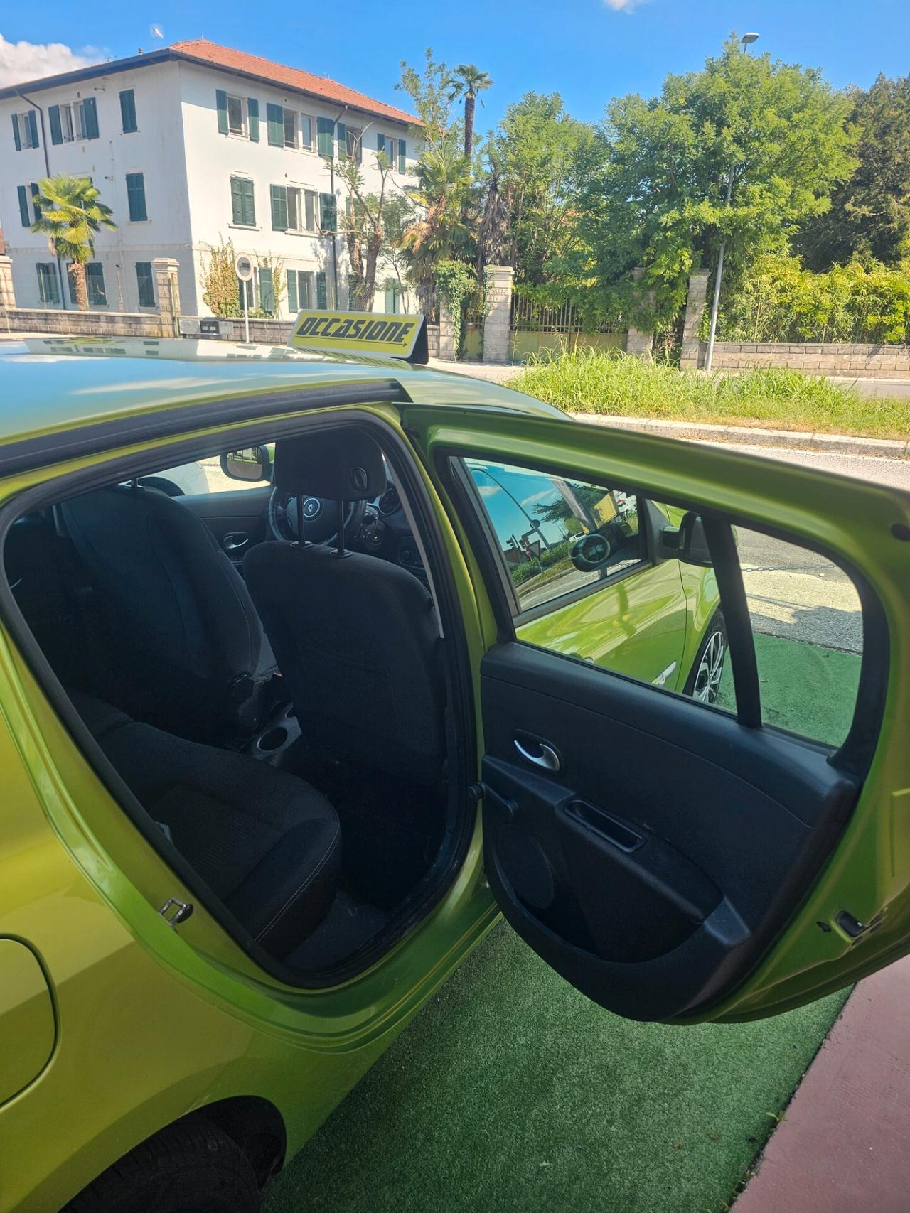 Renault Clio 1.2 16V 5 porte Luxe
