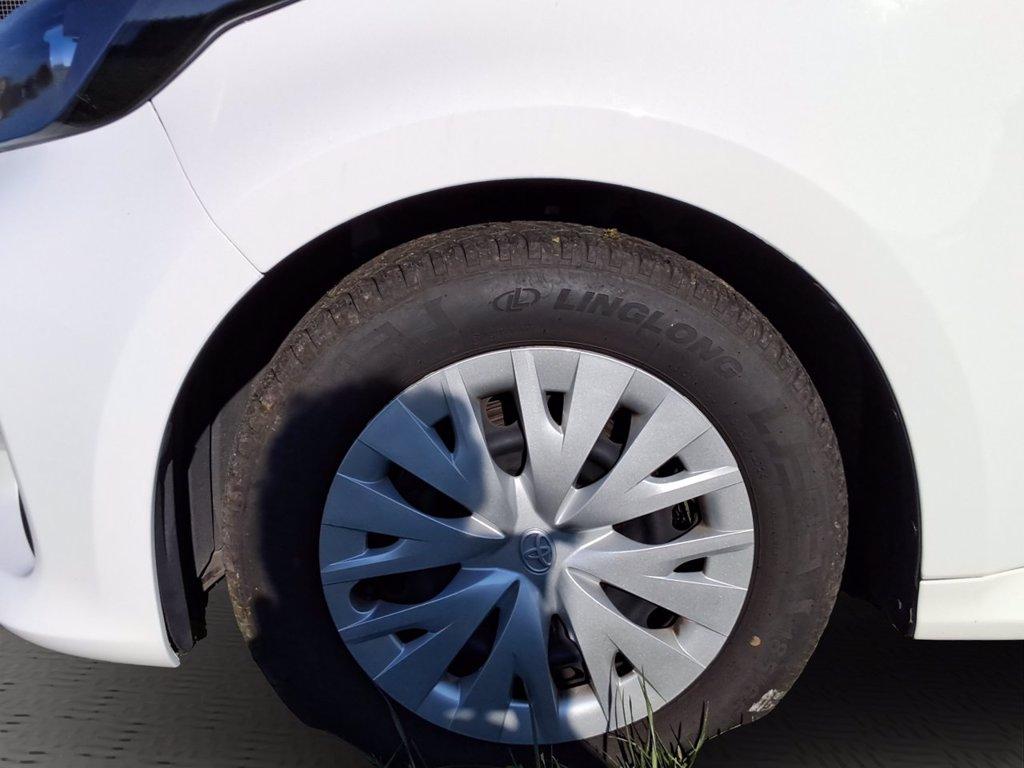 TOYOTA Yaris 1.5h active del 2023