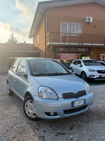 Toyota Yaris 1.0i 16V cat 5 porte Sol