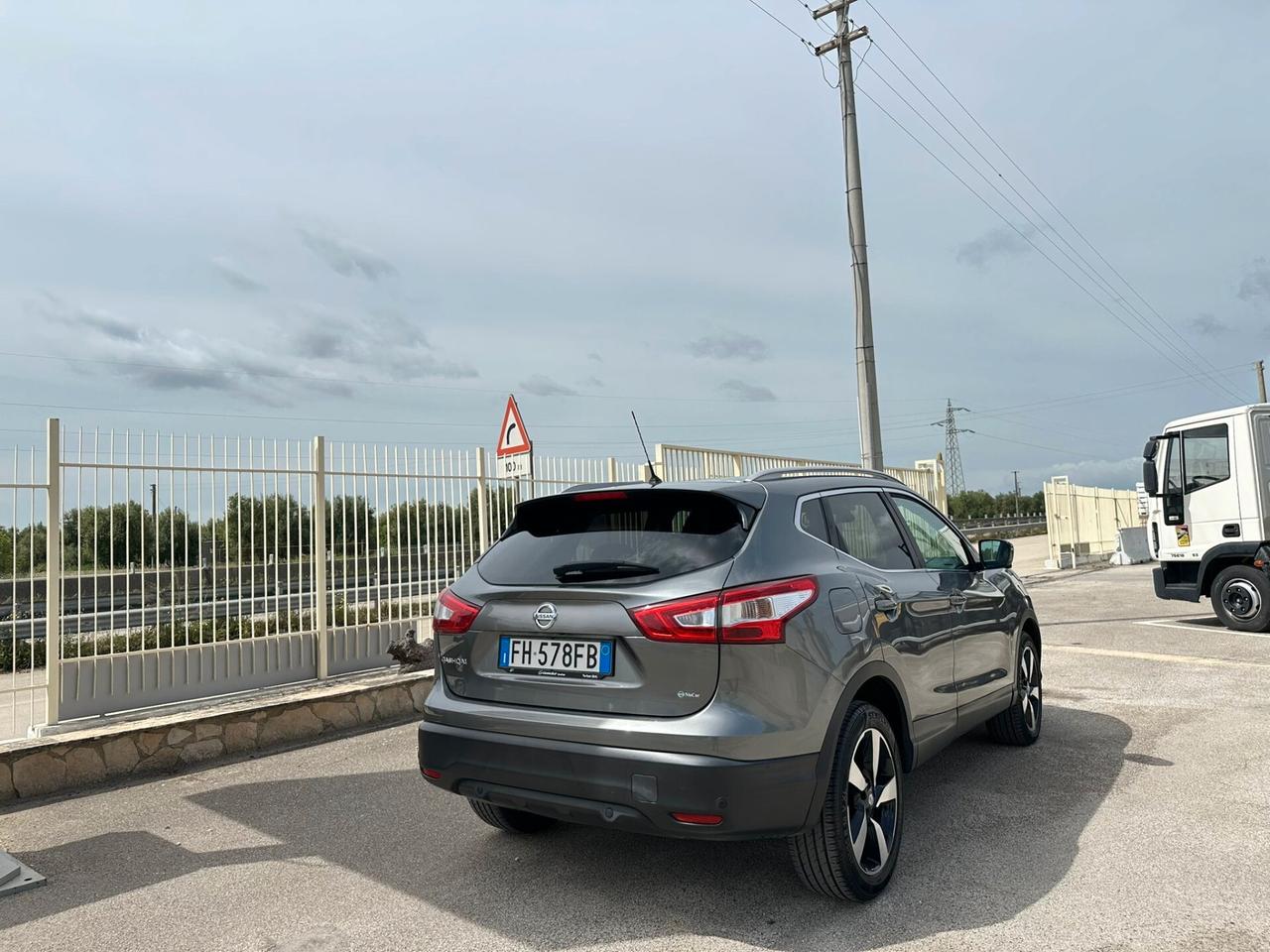 NISSAN QASHQAI 1.6 dCi 2WD Tekna