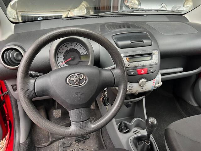 Toyota Aygo 1.0 12V VVT-i 3 porte Now Connect