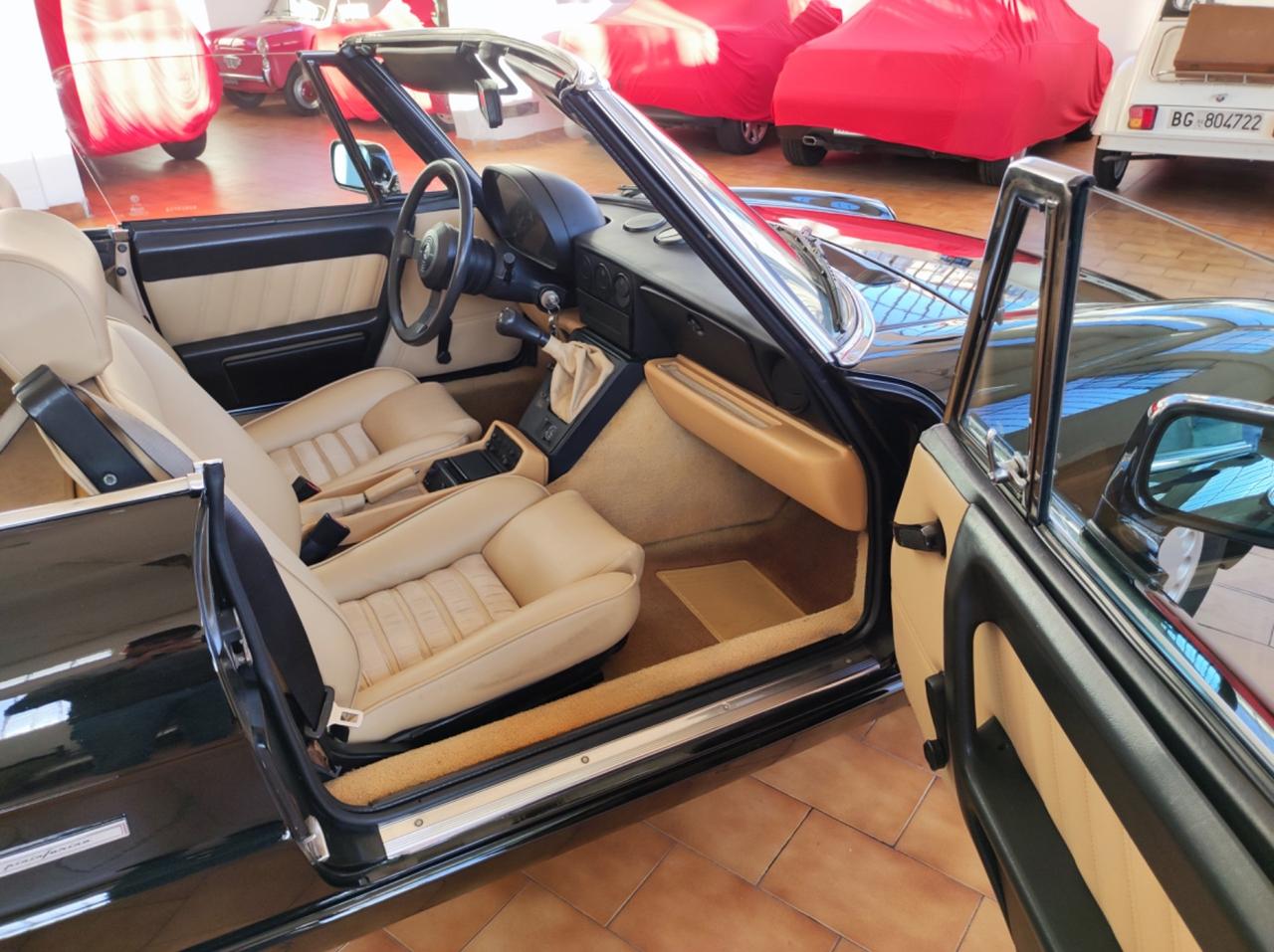 Alfa Romeo Spider 1.6