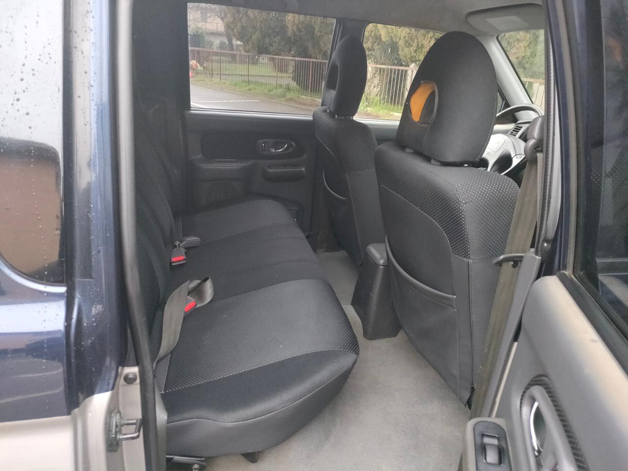 Mitsubishi L200 2.5 TD 4WD Double Cab AUT+GANCIO