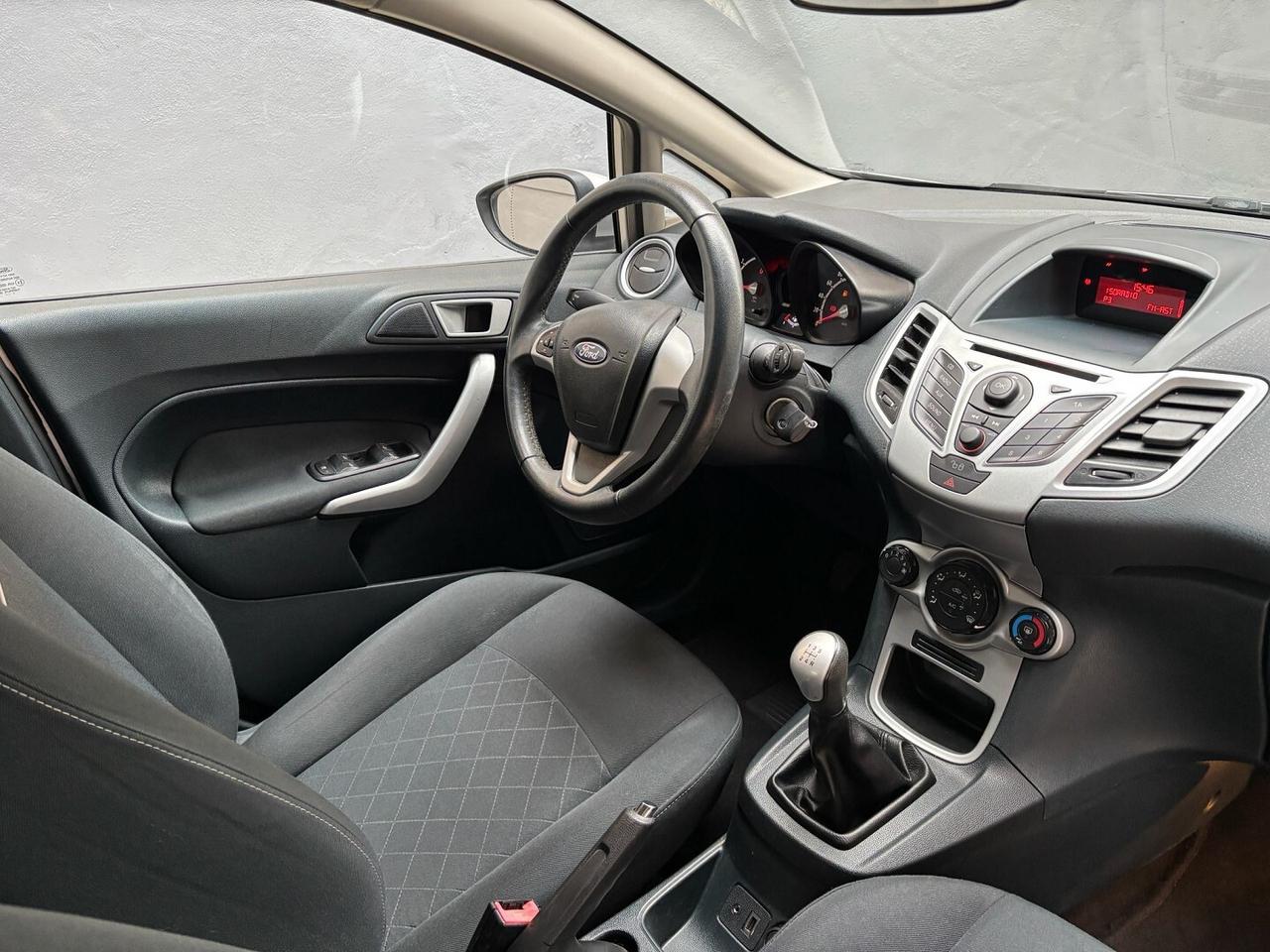 FORD FIESTA 1.2 - UNICO PROPRIETARIO