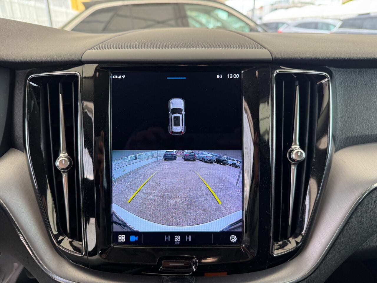 VOLVO XC60 B4 AWD MILD HYBRID MOMENTUM - 2021