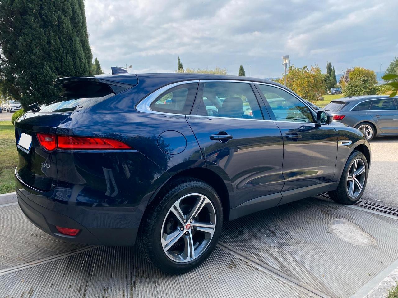 Jaguar F-Pace 2.0 D 180 CV AWD Prestige