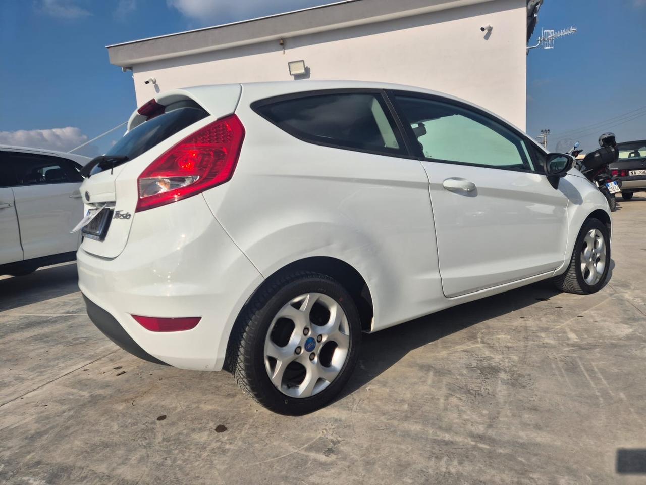 Ford Fiesta 1.4 TDCi 70CV Titanium