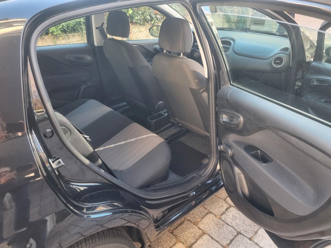 Fiat Punto 1.2 8V 5 porte anno2018 1propr. neopat