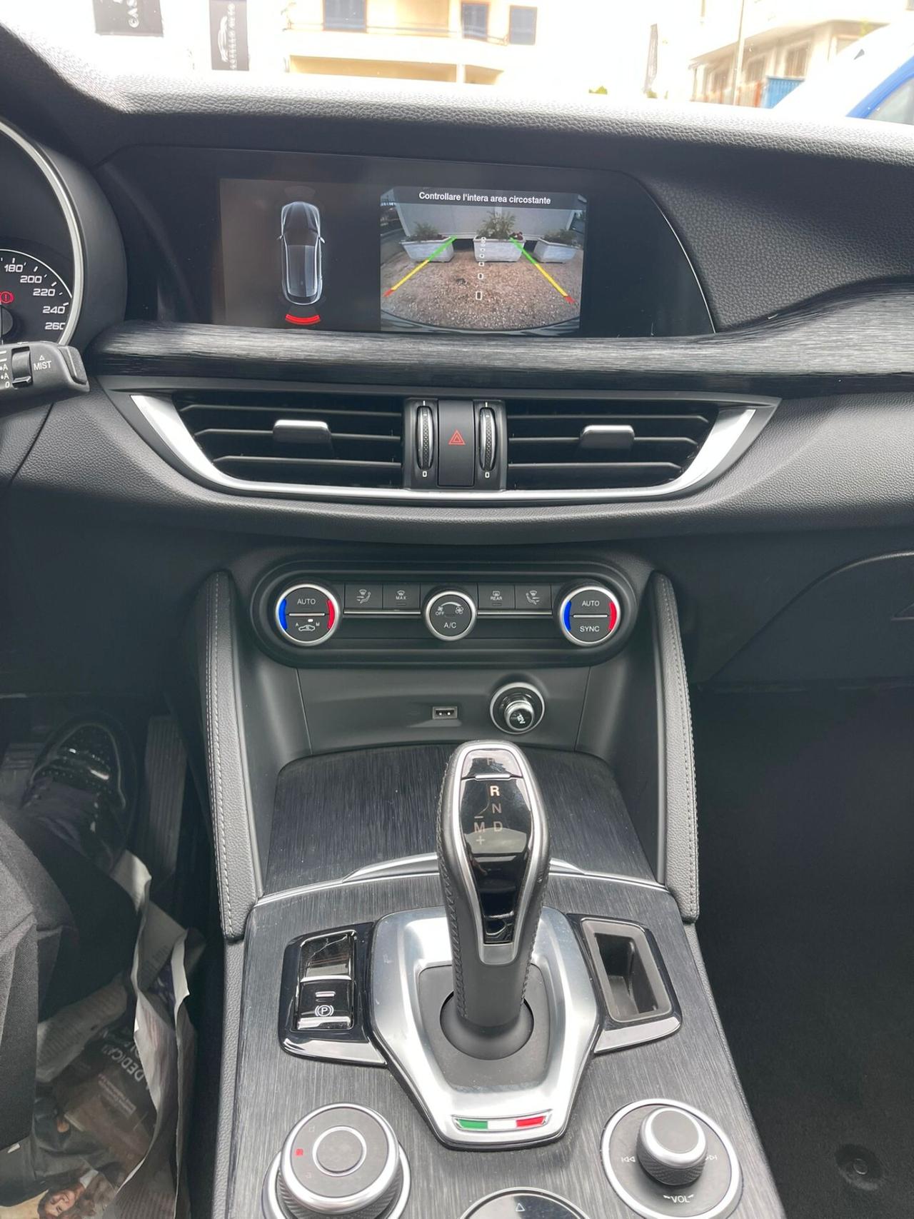 Alfa Romeo Stelvio 2.2 Turbodiesel 160 CV AT8 RWD Super