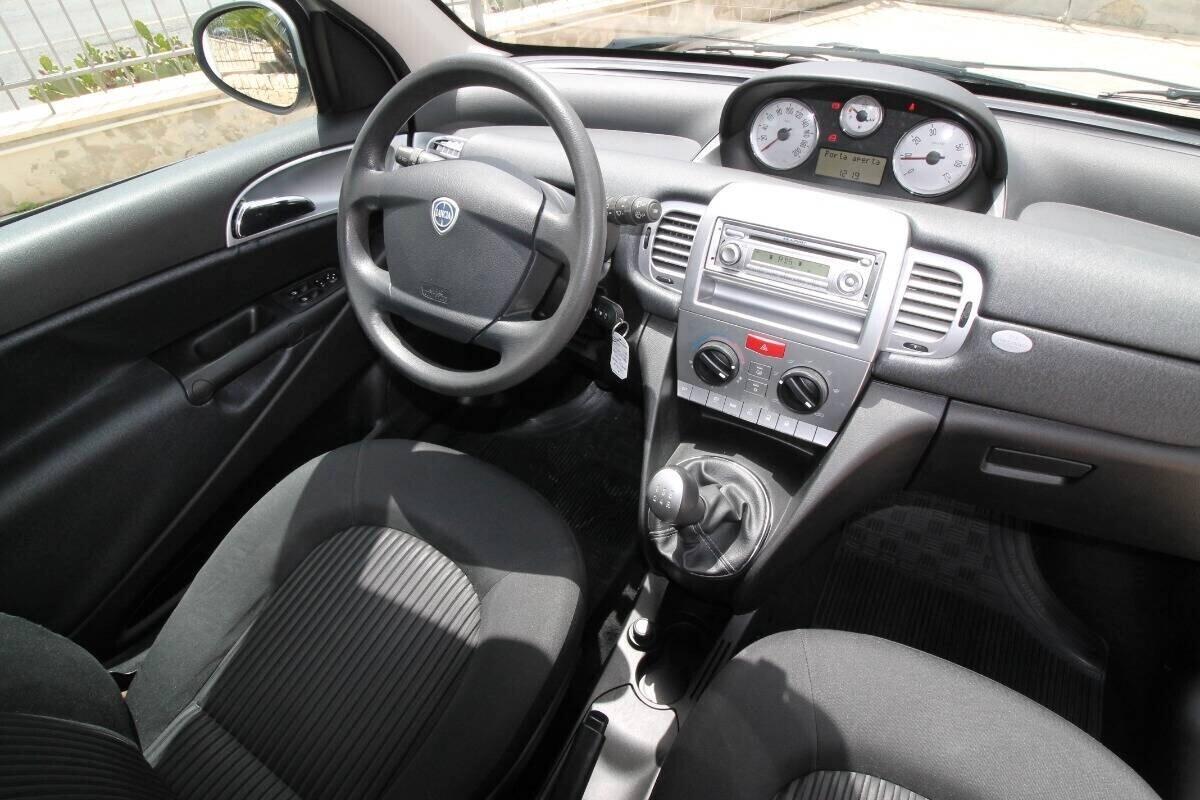 Lancia Ypsilon 1.3 MJT 75 CV New Oro|84000KM|2011