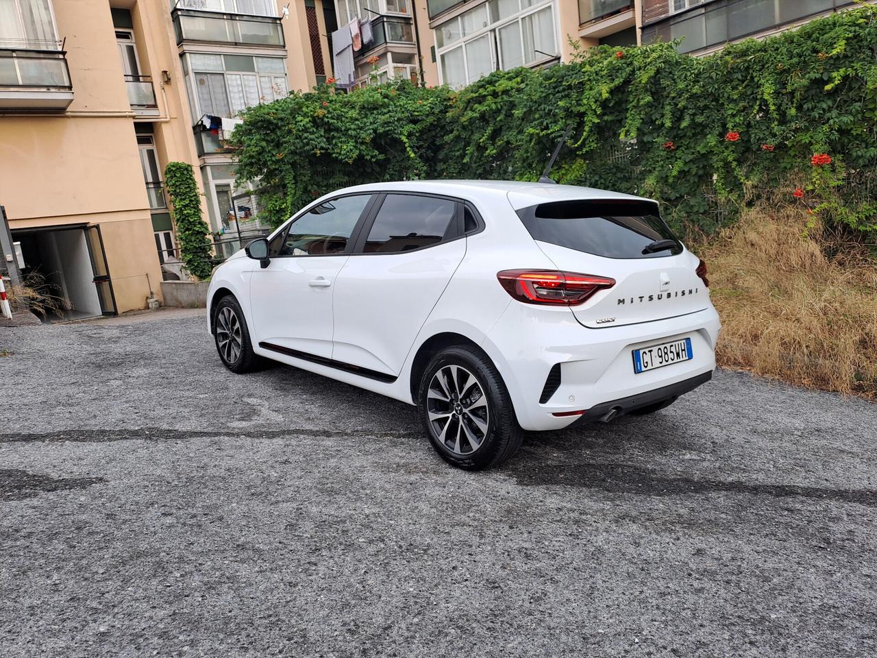 Mitsubishi Colt 1.0L turbo 90 CV Invite