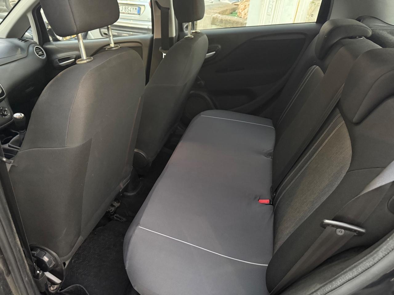Fiat Punto 1.3 MJT II 75 CV 5 porte Street