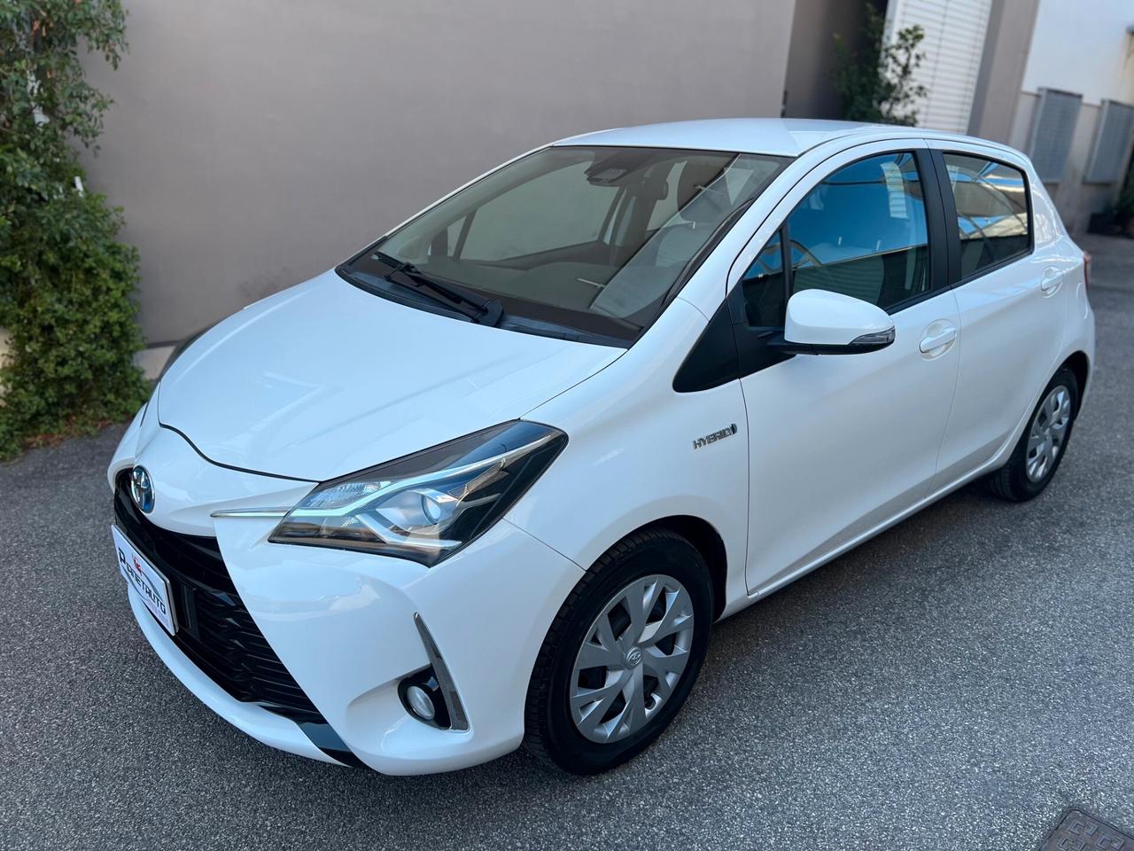 Toyota Yaris 5pt 1.5h HYBRID Style my18 AUTO/CAMERA OK NEOPAT.