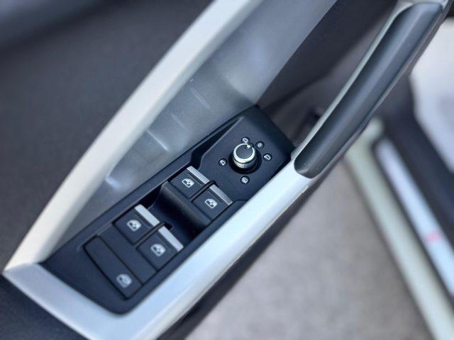 AUDI Q3 SPB 35 TDI S tronic S LINE EDITION *UNIPROP*