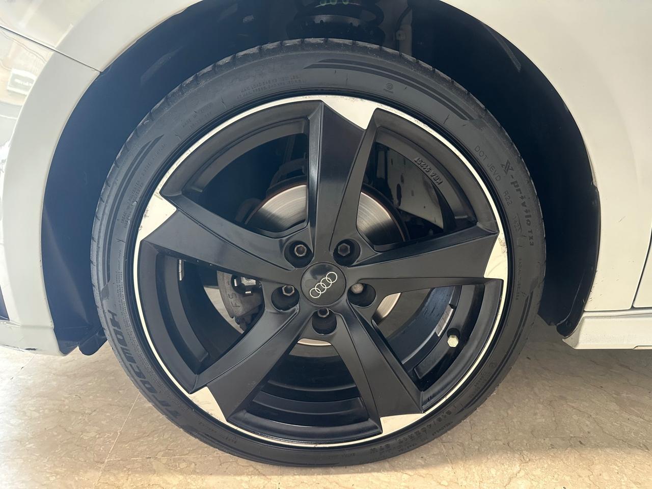 Audi A1 1.6 TDI S line edition